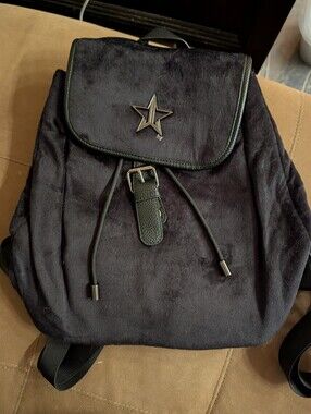 Black Star Accent Women's Backpack